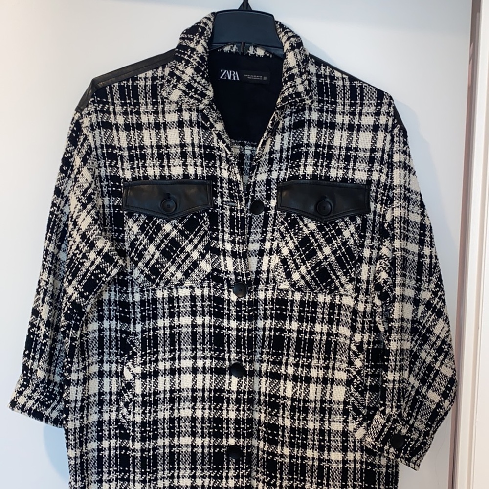 Woman’s jacket - Picture 4 of 4